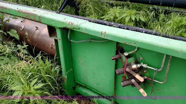 image for item F7837 1991 John Deere 925 platform head