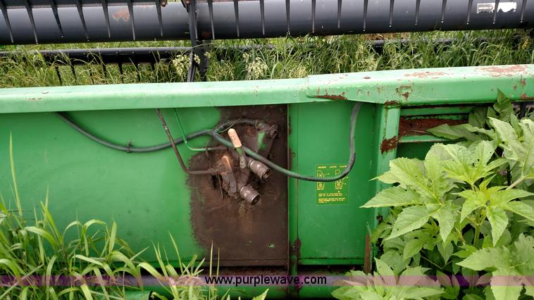 image for item F7837 1991 John Deere 925 platform head