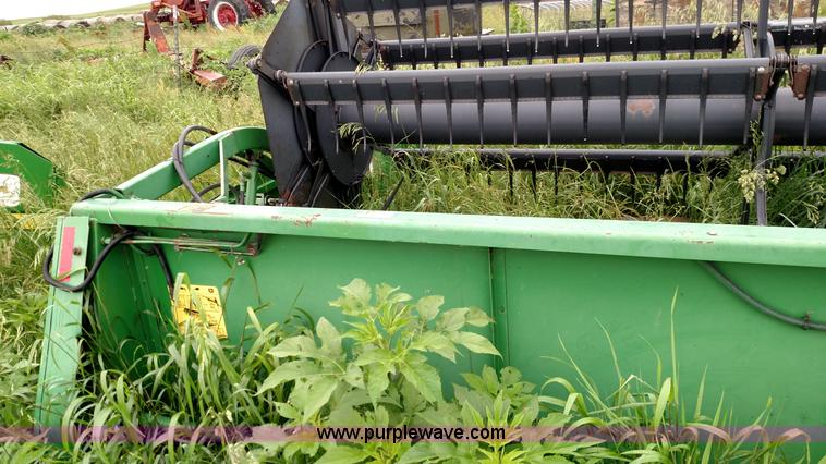 image for item F7837 1991 John Deere 925 platform head