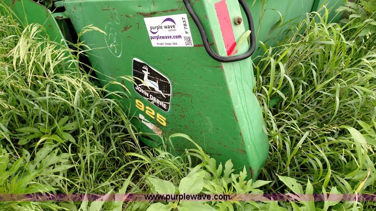 image for item F7837 1991 John Deere 925 platform head