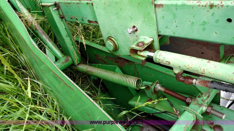 image for item F7837 1991 John Deere 925 platform head