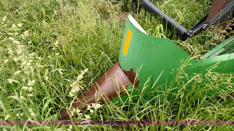 image for item F7837 1991 John Deere 925 platform head