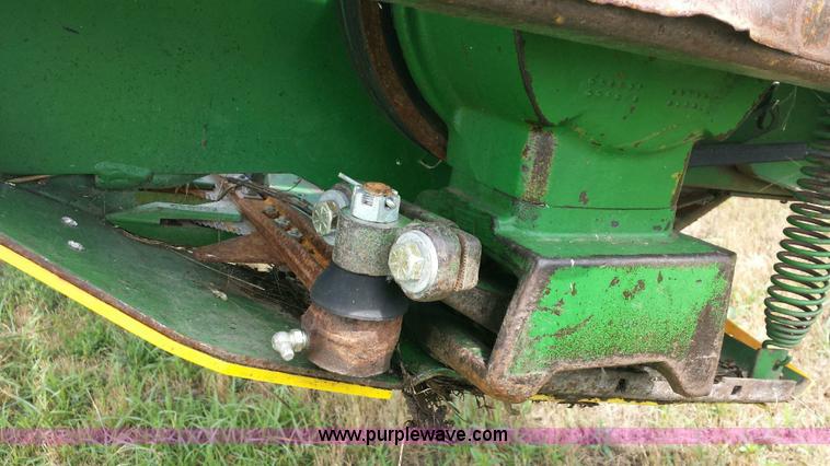 image for item F7837 1991 John Deere 925 platform head
