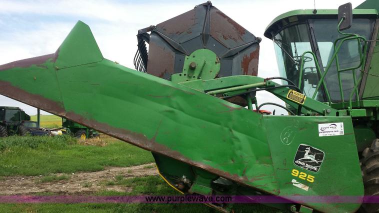 image for item F7837 1991 John Deere 925 platform head