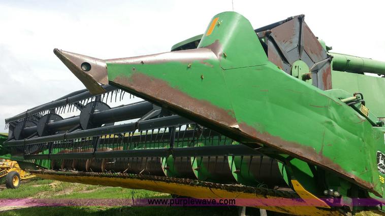 image for item F7837 1991 John Deere 925 platform head