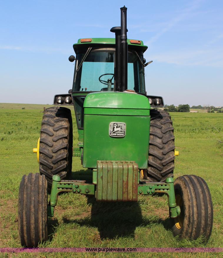 image for item F7839 1979 John Deere 4640 tractor