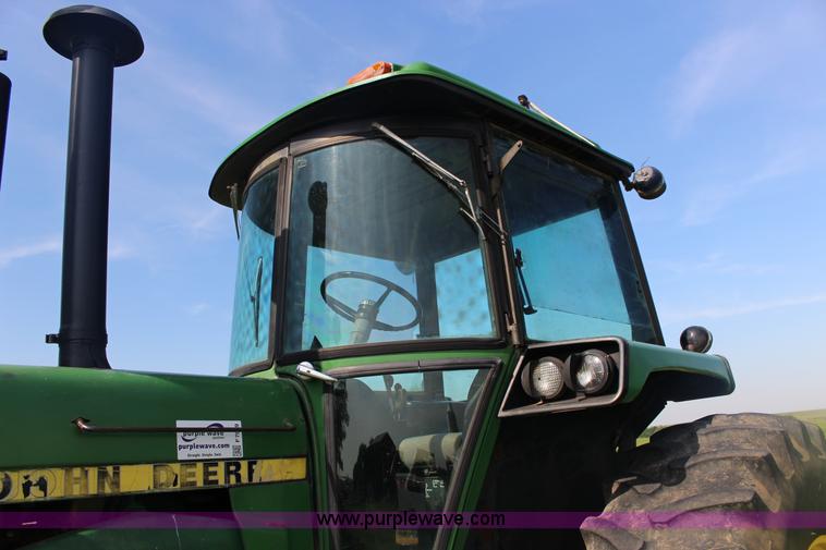 image for item F7839 1979 John Deere 4640 tractor