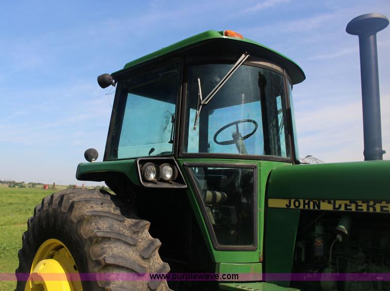 image for item F7839 1979 John Deere 4640 tractor