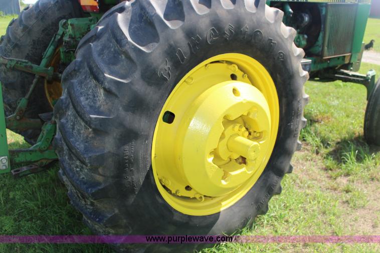 image for item F7839 1979 John Deere 4640 tractor