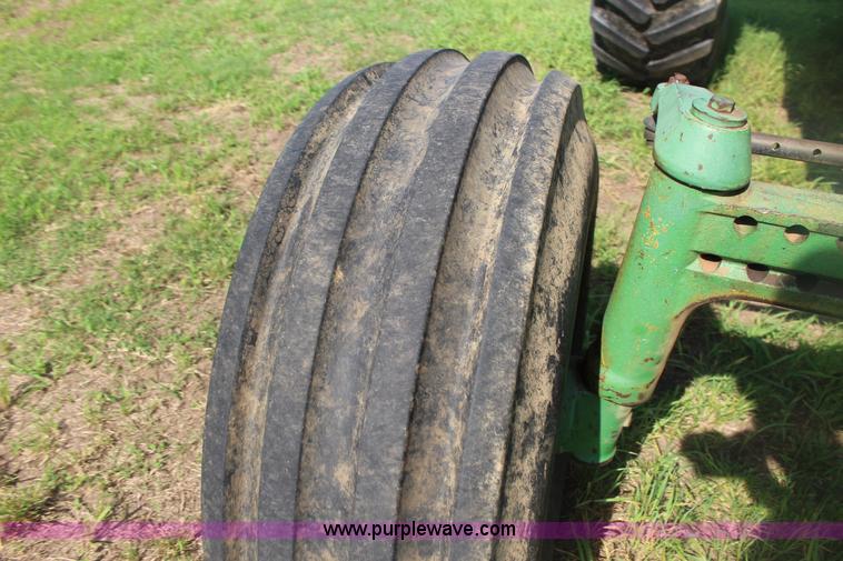 image for item F7839 1979 John Deere 4640 tractor