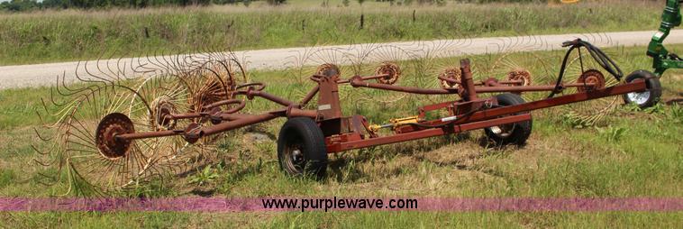 image for item F7841 Sitrex 10 wheel hay rake