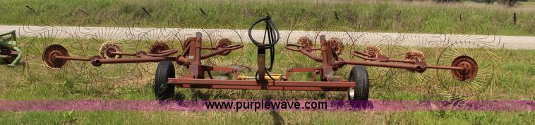image for item F7841 Sitrex 10 wheel hay rake