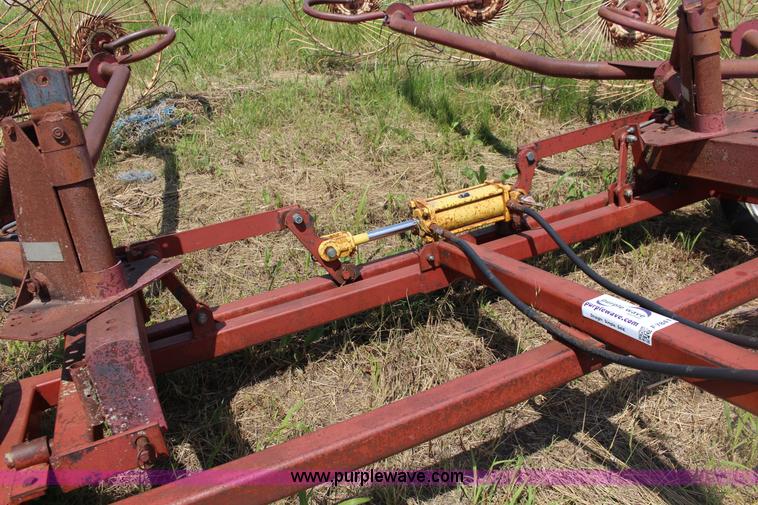 image for item F7841 Sitrex 10 wheel hay rake