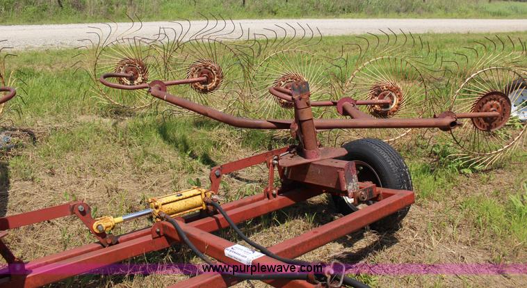 image for item F7841 Sitrex 10 wheel hay rake