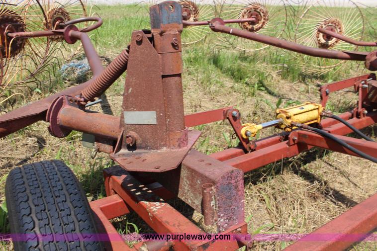 image for item F7841 Sitrex 10 wheel hay rake