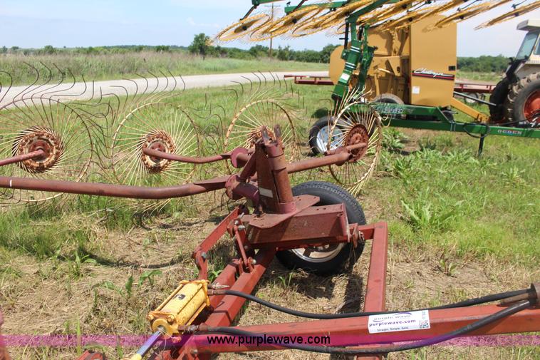 image for item F7841 Sitrex 10 wheel hay rake