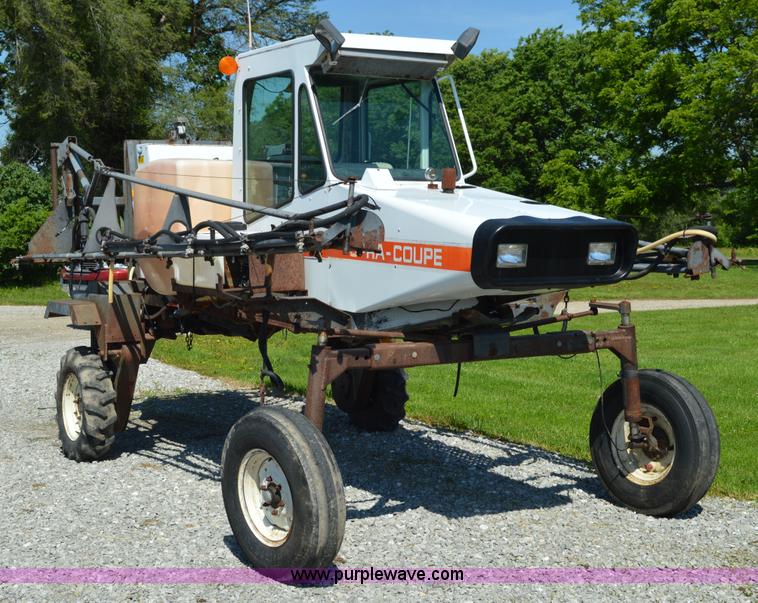 image for item G3578 SpraCoupe 220 self-propelled sprayer