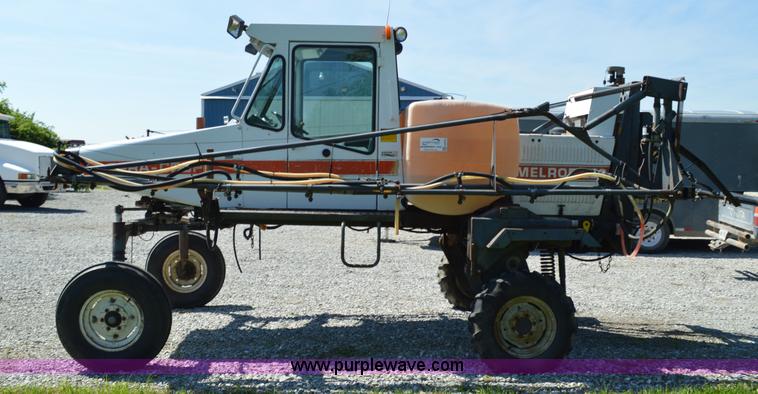 image for item G3578 SpraCoupe 220 self-propelled sprayer