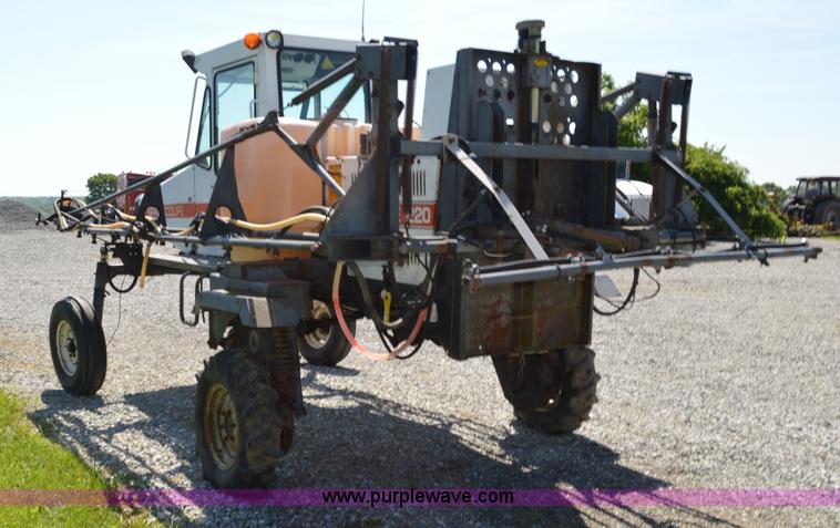 image for item G3578 SpraCoupe 220 self-propelled sprayer