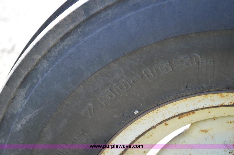 image for item G3578 SpraCoupe 220 self-propelled sprayer