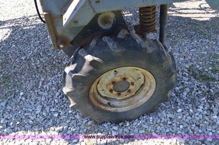 image for item G3578 SpraCoupe 220 self-propelled sprayer