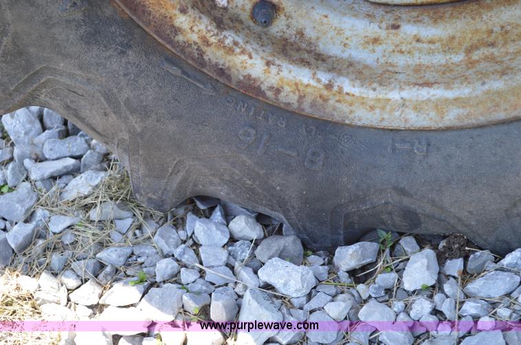 image for item G3578 SpraCoupe 220 self-propelled sprayer