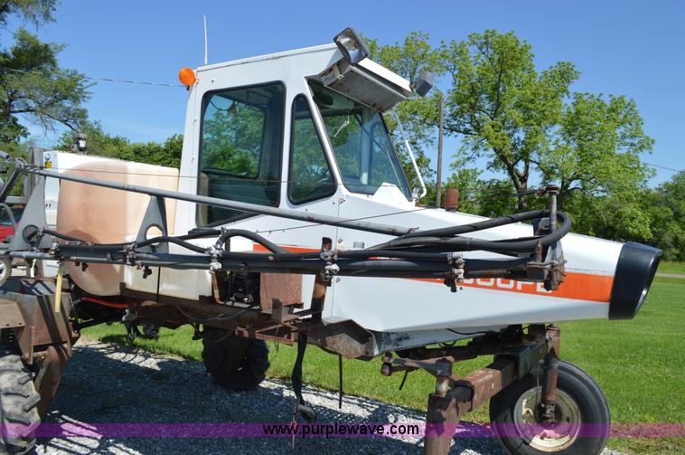 image for item G3578 SpraCoupe 220 self-propelled sprayer