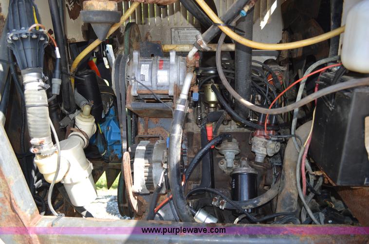 image for item G3578 SpraCoupe 220 self-propelled sprayer