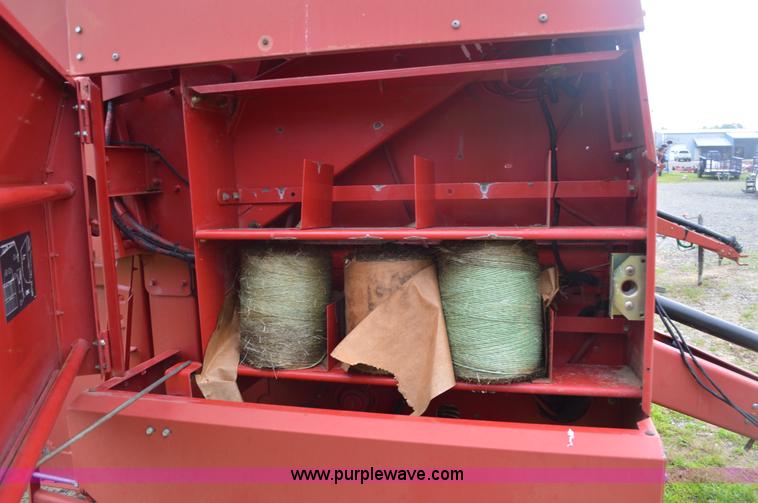 image for item G3581 2000 Case IH RS561A round baler