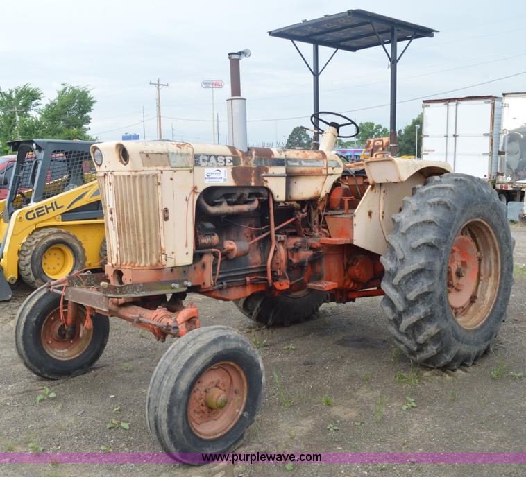 image for item G3583 Case 830 tractor