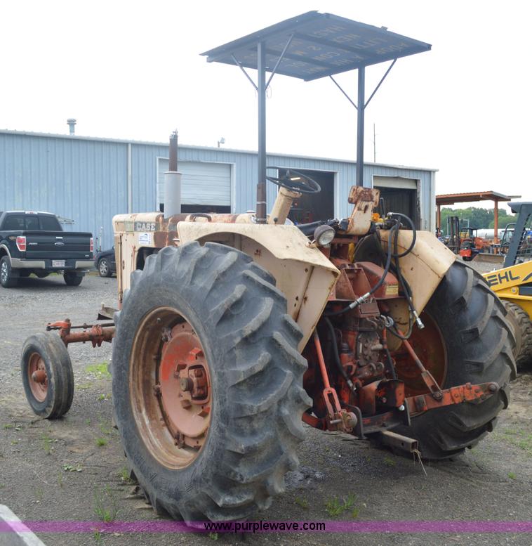 image for item G3583 Case 830 tractor