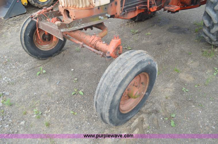 image for item G3583 Case 830 tractor