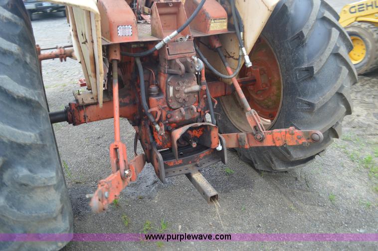image for item G3583 Case 830 tractor