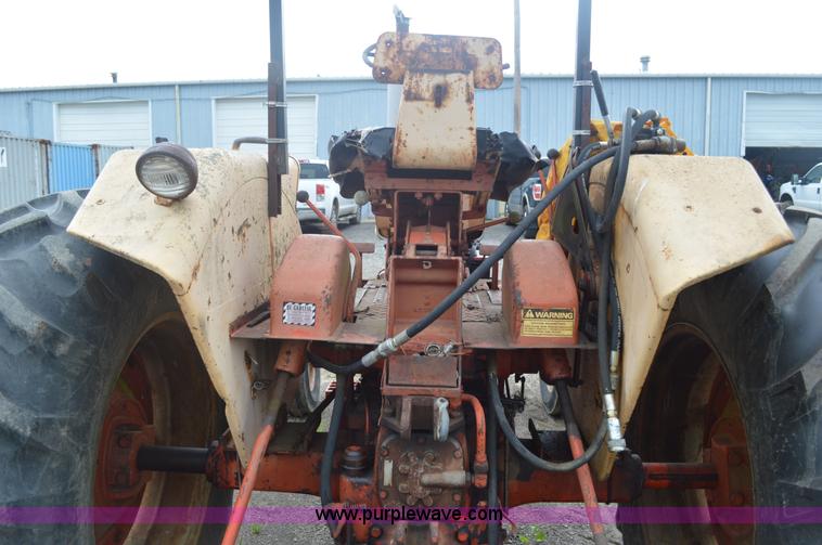 image for item G3583 Case 830 tractor