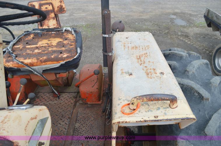 image for item G3583 Case 830 tractor