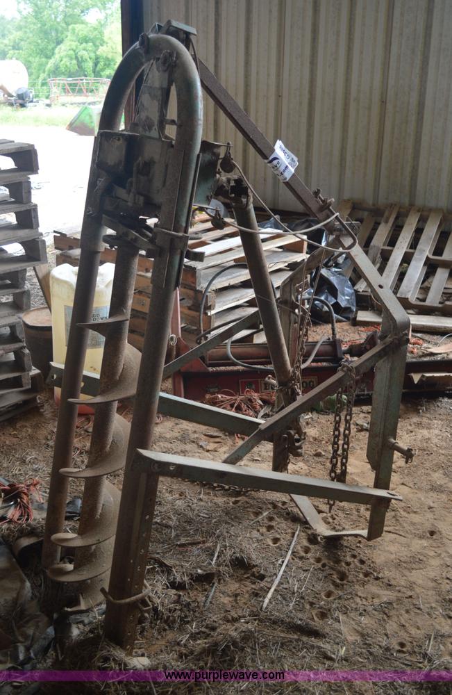 Continental Belton Company post hole auger in Arkedelphia, AR Item