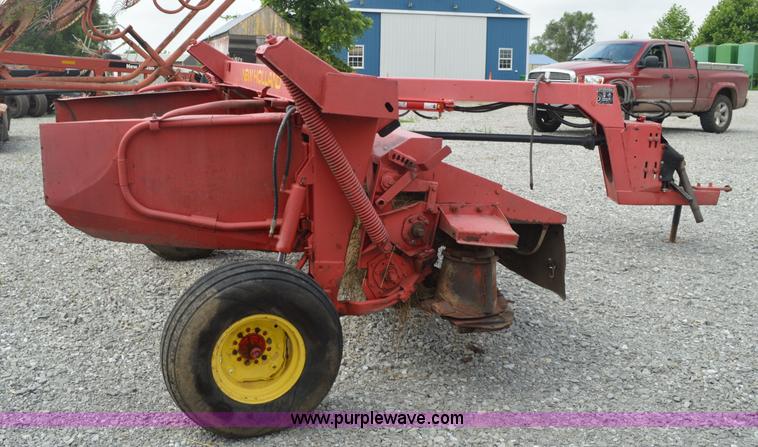 image for item G3680 New Holland 411 discbine mower