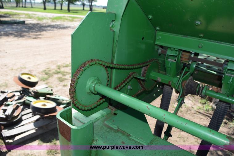 image for item H5069 John Deere 455 grain drill