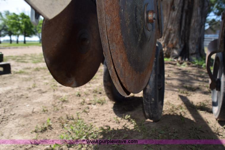 image for item H5069 John Deere 455 grain drill