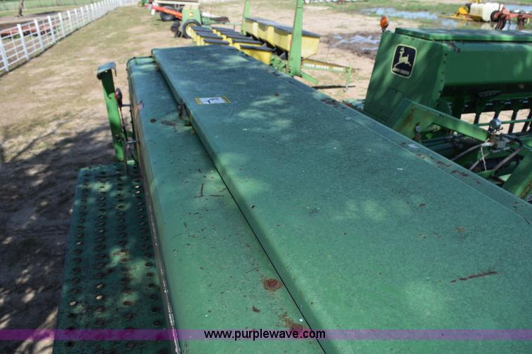 image for item H5069 John Deere 455 grain drill