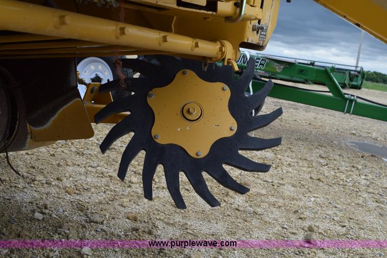 image for item H5072 2011 Vermeer 664 round baler