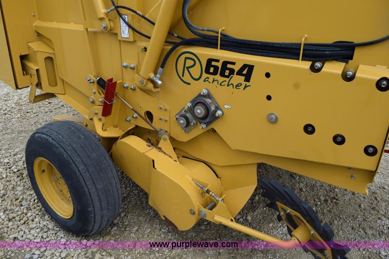 image for item H5072 2011 Vermeer 664 round baler