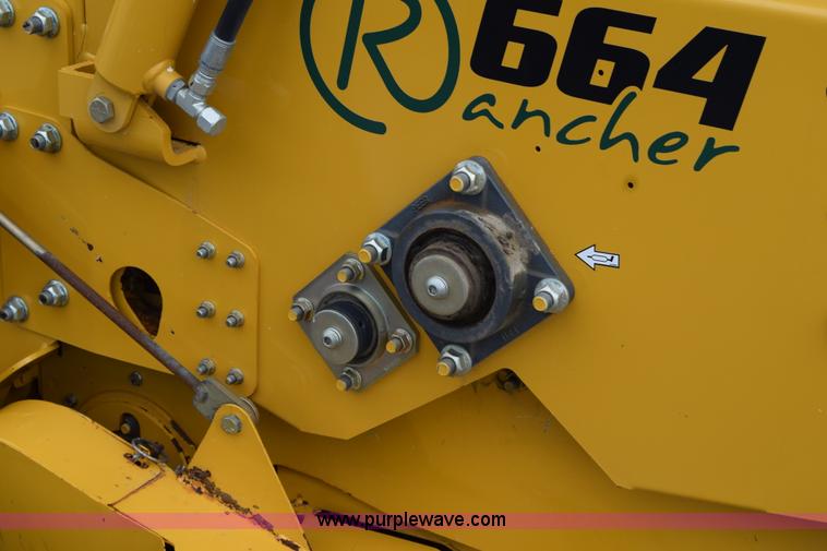 image for item H5072 2011 Vermeer 664 round baler