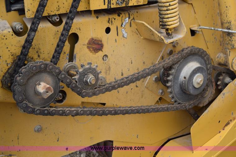 image for item H5072 2011 Vermeer 664 round baler