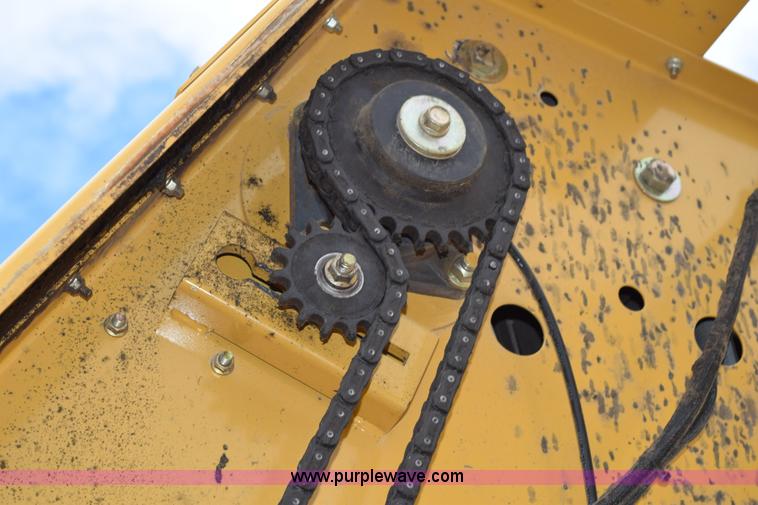 image for item H5072 2011 Vermeer 664 round baler