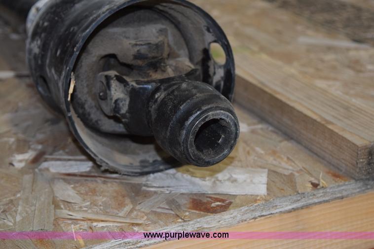 image for item H5072 2011 Vermeer 664 round baler