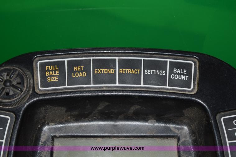 image for item H5072 2011 Vermeer 664 round baler