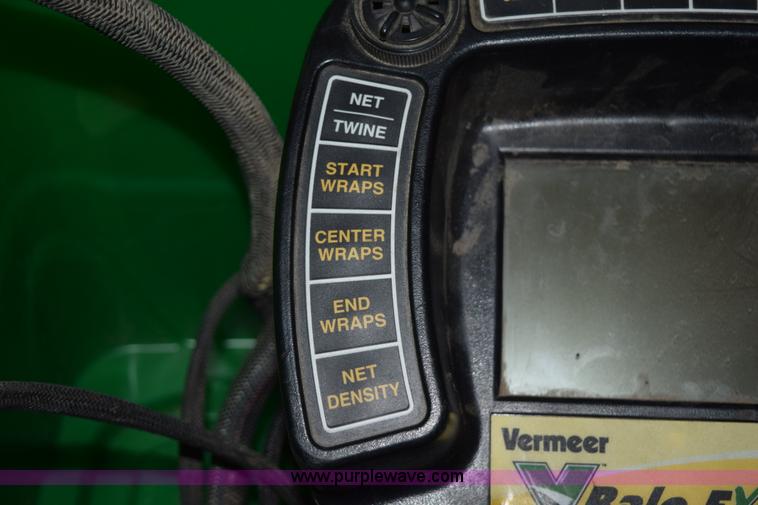 2011 Vermeer 664 round baler in Abilene, KS | Item H5072 sold | Purple Wave