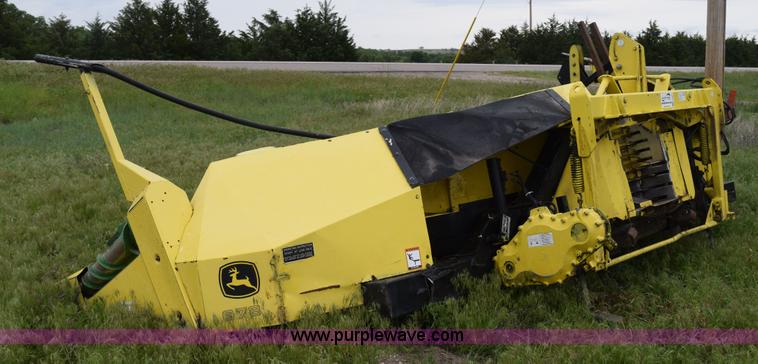 image for item H5077 2008 John Deere 678 forage head