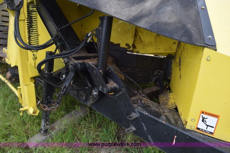 image for item H5077 2008 John Deere 678 forage head